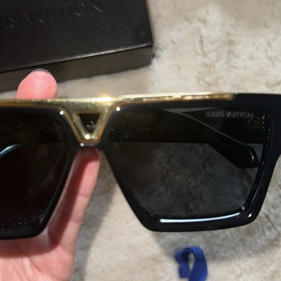 Louis Vuitton sunglasses - Picture 9 of 9